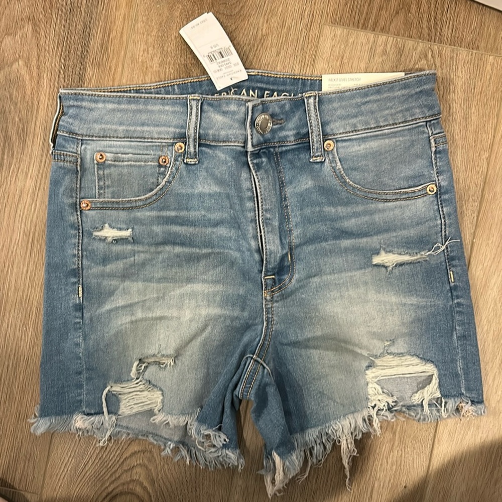 NWT high rise midi stretch American Eagle short size 8